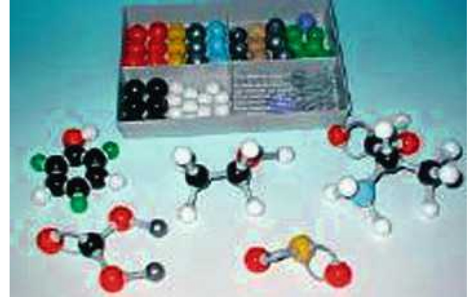 Molekülbaukasten „anorganische und ­organische Chemie“